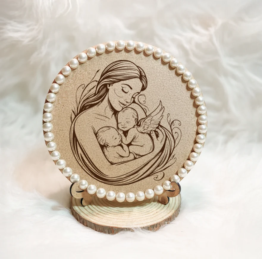 Moldura Mãe e bebe anjo com borda de perola com Cavalete - Imagem 2